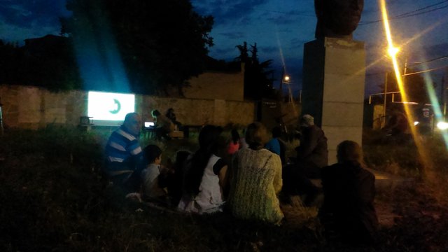 The first free screening in Kavtiskhevi Village was held yesterday late evening, very very spontaneously. As soon as we realized it was not going to rain any more (at about 8 o'clock) our team members in the village Natia, Salome, Sopho and Saba  ( age: 11-14) managed every every every thing in an hour and 10 minutes : ) the work was a lot to do. 1. car 2. electricity 3. spreading information about screening 4. setting the equipment 5. testing the film 6. organizing sit places 7.ironing and managing the screen ... 
We watched A little Prince with different age audience.